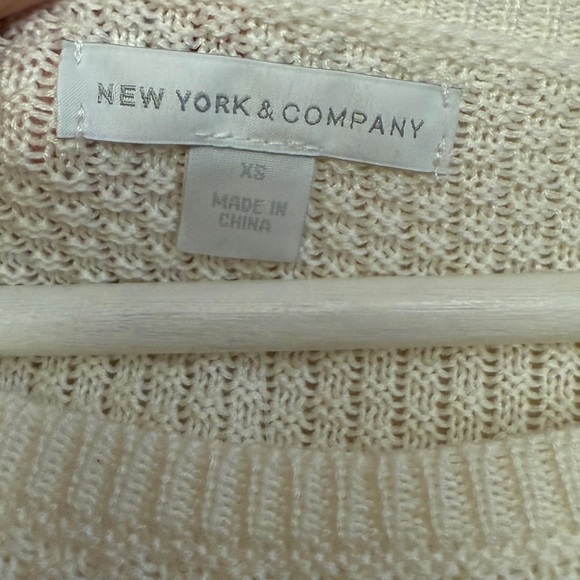 New York & Co Cream Ribbed Zippered Pullover Lightweight Sweater 3/4 Sleeve XS - Picture 3 of 7